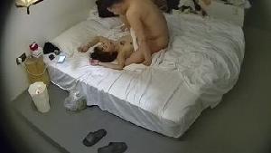 大学城酒店狂欢 大哥包养的极品小情人酒店开房玩情趣(4)